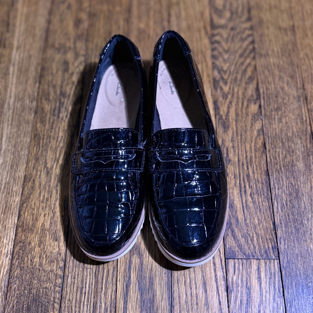Clarks Serena Terri 26159379 Black Croco Women's Patent Leather Loafer 8.5 US